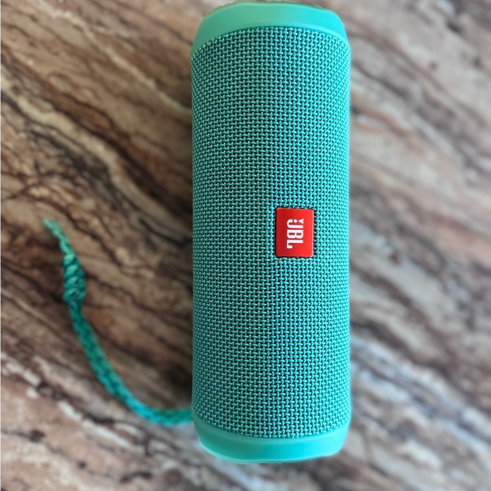 JBL Flip 4 Speaker